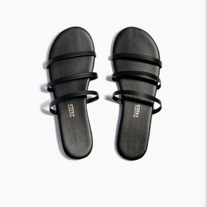 NWT Tkees Emma Black Leather Sandals